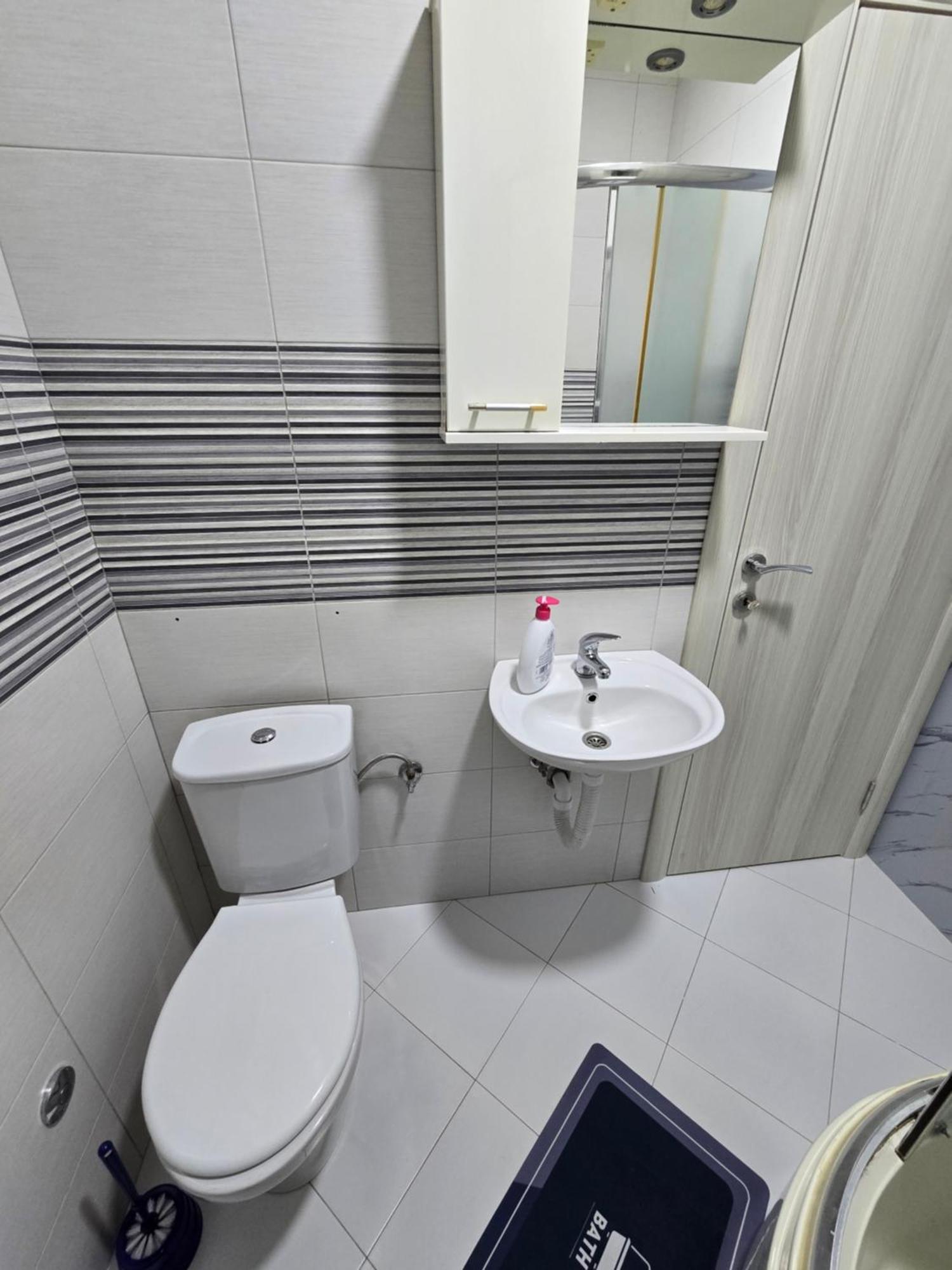 Apartman Tolosi بودغوريتْسا المظهر الخارجي الصورة